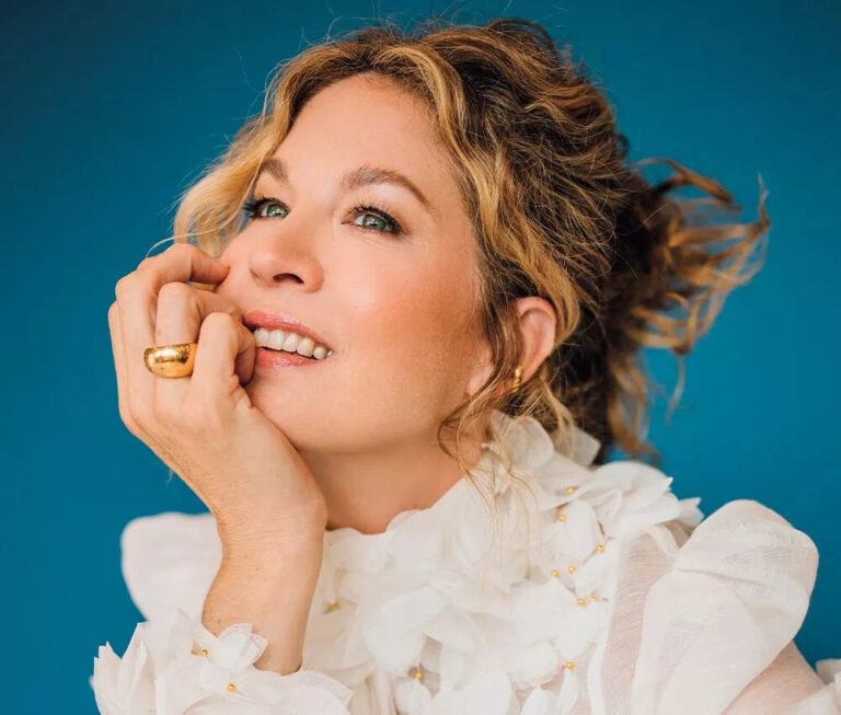 Top Ten de Jenna Elfman com a New Beauty Magazine - Omayma Skin