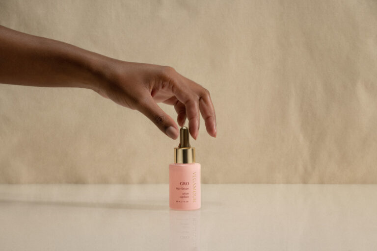 Tentamos o soro mais vendido de Vegamour para desbaste e derramamento de cabelo