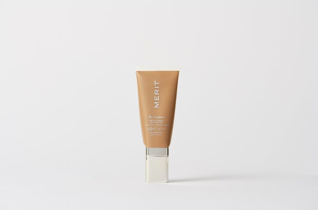 Mérito do uniforme Mineral SPF 50 Revisão e amostras
