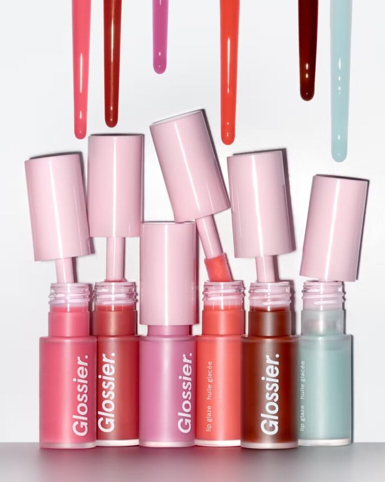 Revisão e amostras de esmalte labial Glossier