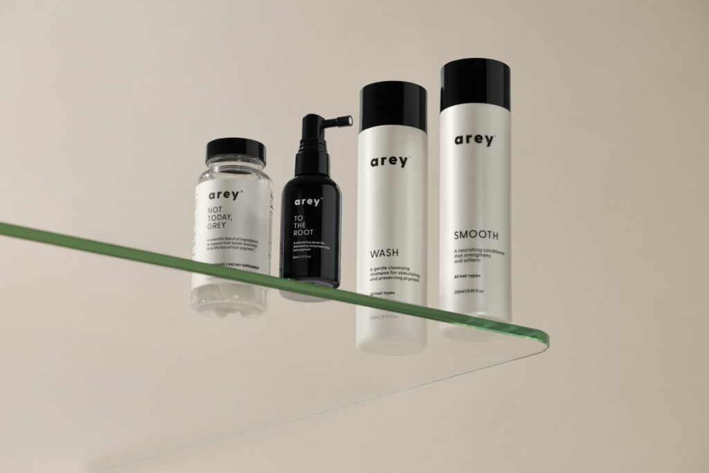 Arey: uma linha de cuidados com o cabelo com foco em envelhecimento que impede e 'Repigments' cinza