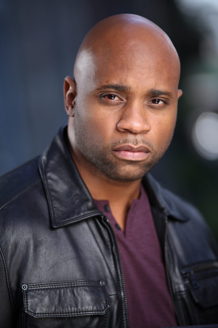 Dominando o ofício e o mercado: como Lem Collins construiu uma carreira multi-hifenato na indústria de TV e cinema