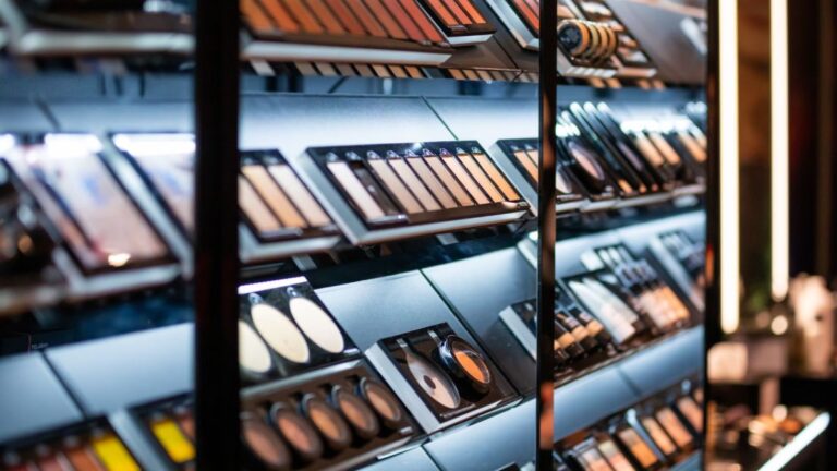 Os fundadores de beleza indie estão se tornando realmente reais sobre os desafios que estão enfrentando