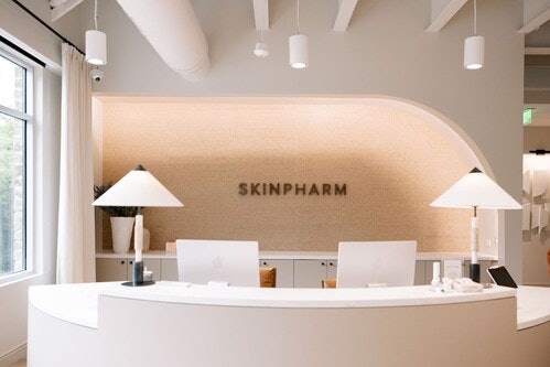 A Skin Pharm traz seu charme do sul exclusivo para Chicago com a First Midwest Clinic