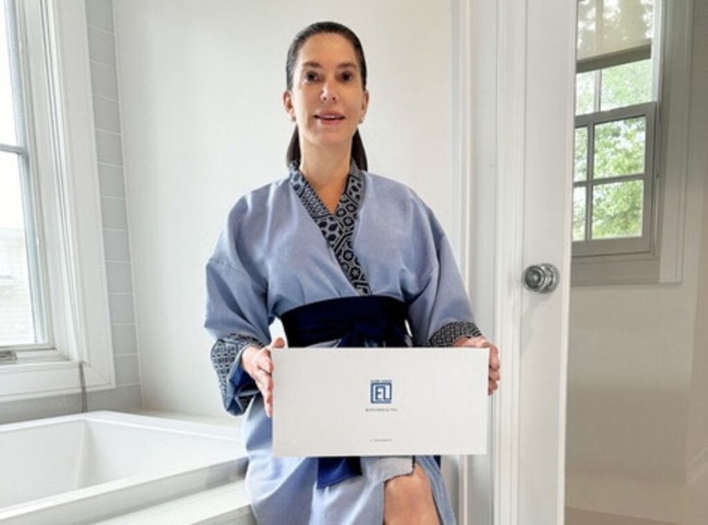 Ellen Lange Skin: uma marca fundida por esteticismo que oferece uma casca em casa