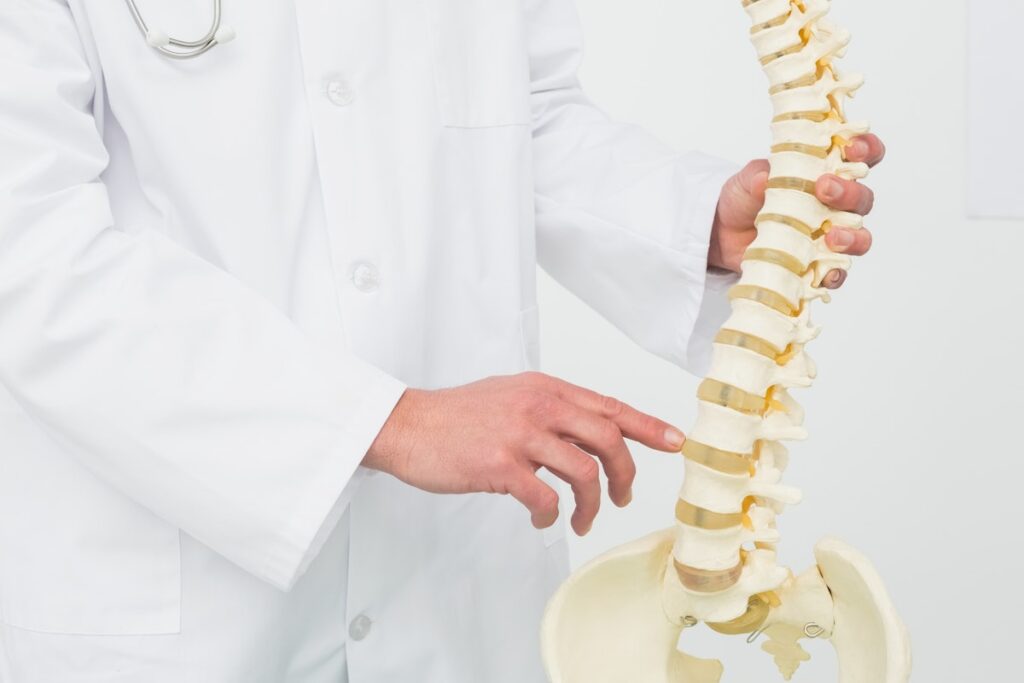 Desafio de plasticidade de rosto combina osteopatia e estética não invasiva para combater o envelhecimento ligado à fáscia