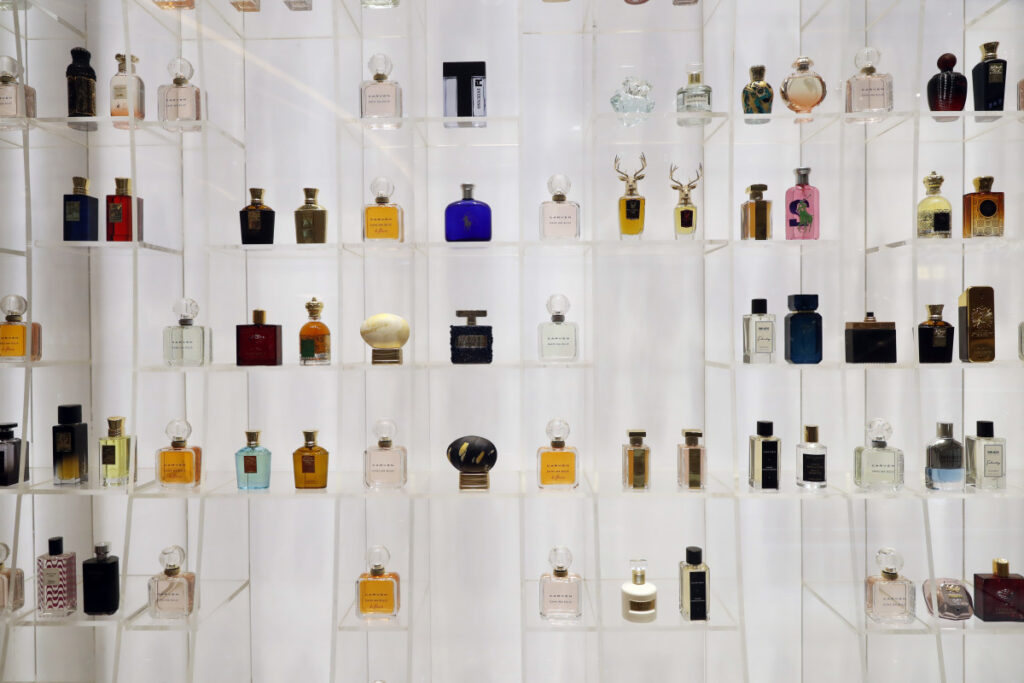 Vá para o 'modo besta' ou vá para casa: por que as casas de fragrâncias estão lançando versões intensas de perfumes mais vendidos