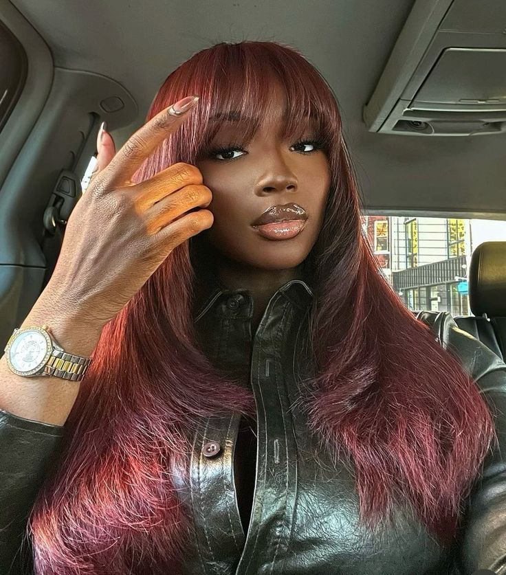 Cores de cabelo de outono que farão você romper com seu look de verão