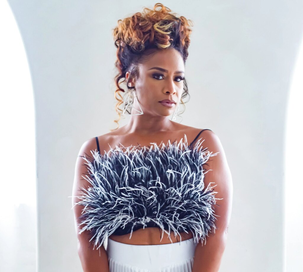 Ragan Whiteside: The Billboard Chart Topping Flutist Dominating the Scene