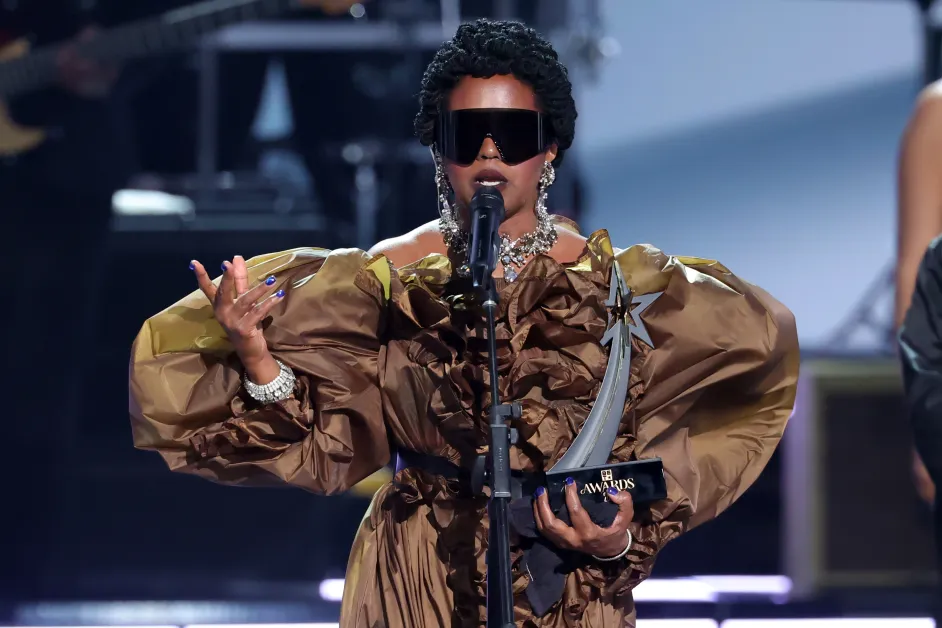 A vitória do prêmio Lauryn Hill Living Legend Icon no 2026 BET Awards é uma vitória histórica para a música negra